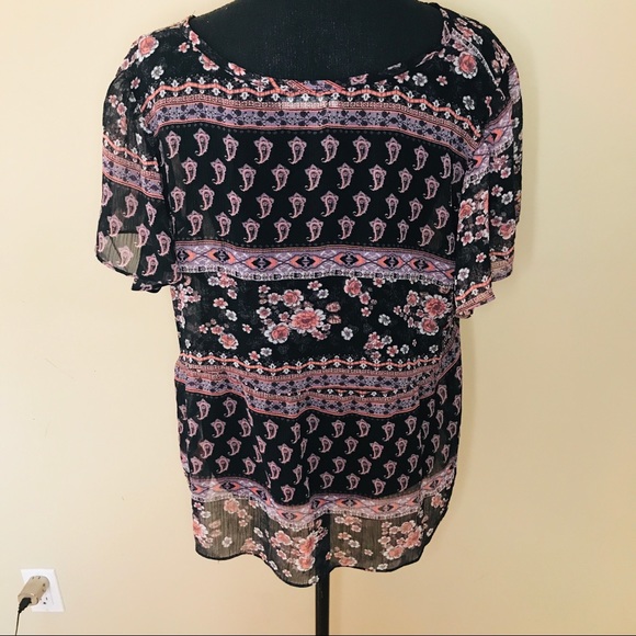 2/$20 Black Floral Paisley Button Down Top Size XL - Picture 6 of 7